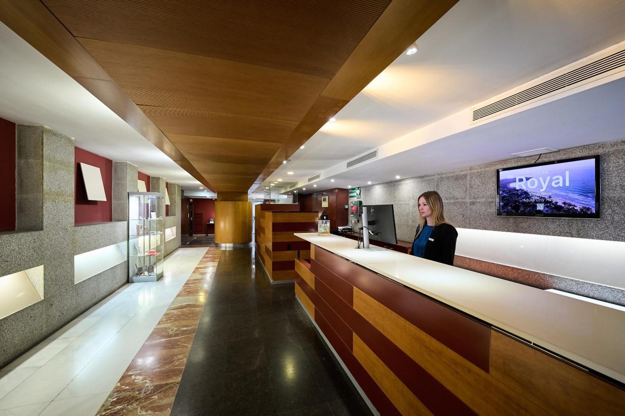 Catalonia Sagrada Familia Hotel Барселона Екстериор снимка